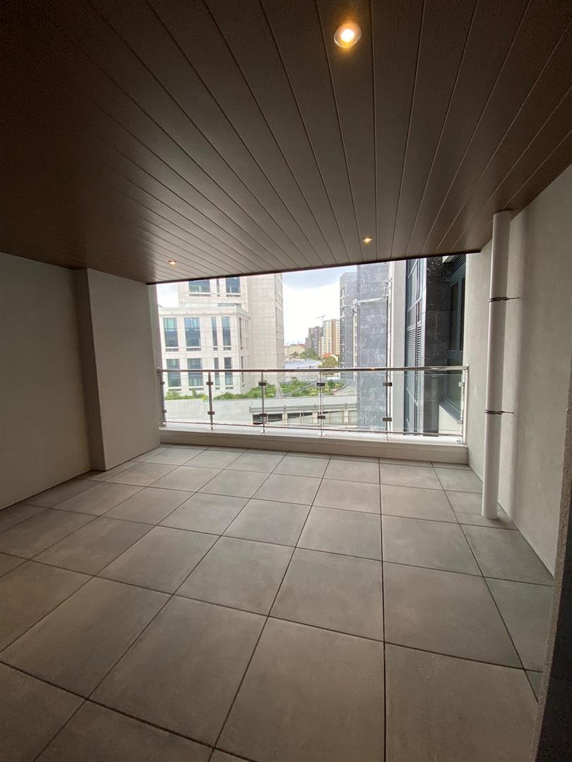 Image of Apartment - 1 Bedrooms - 2 Bathrooms for Rental in Midtown-Gibraltar, Image 4